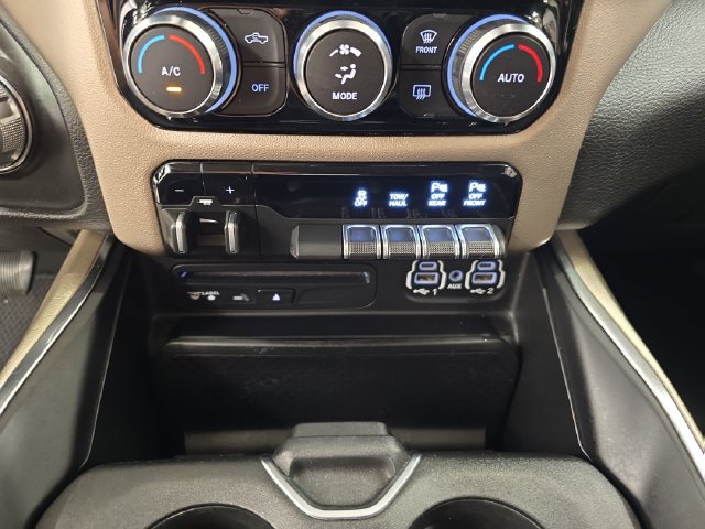 Used 2019 RAM 1500 Laramie AWD/4WD image 27