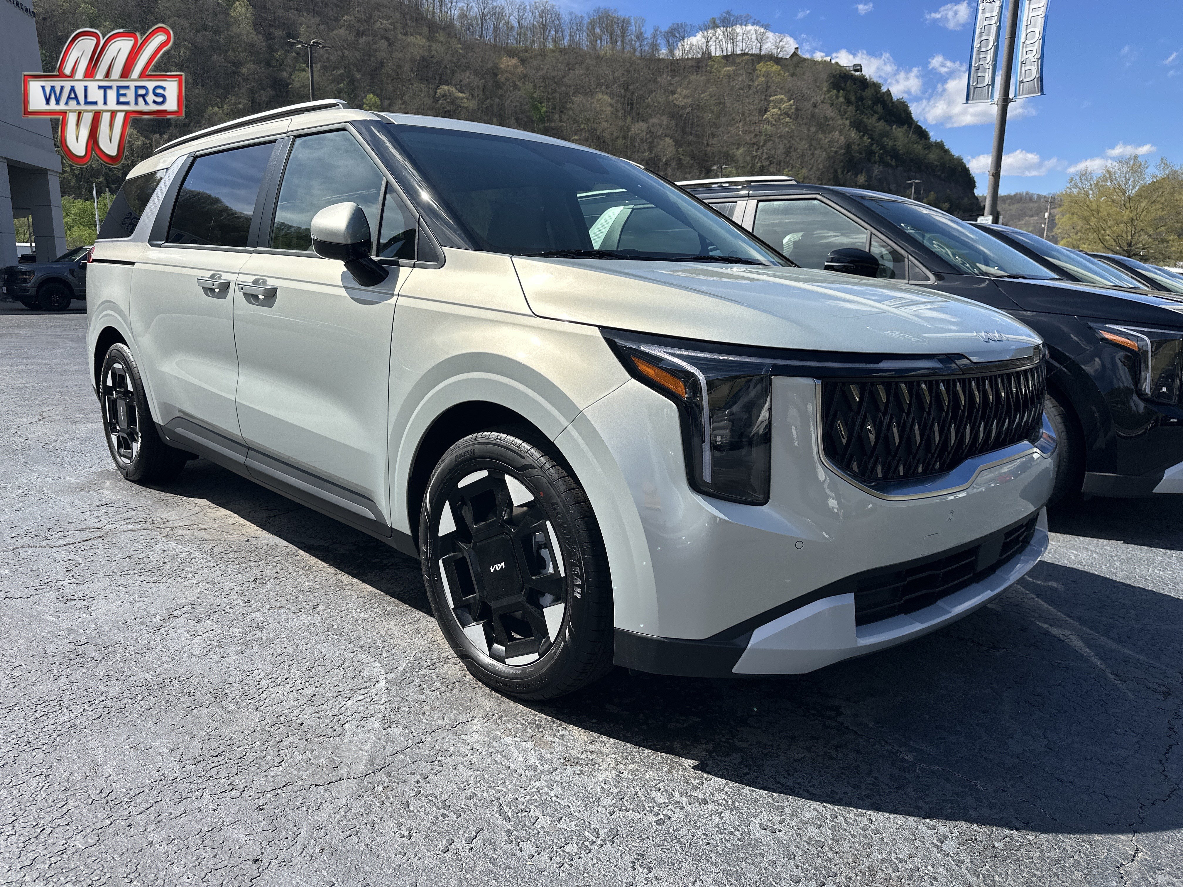 New 2026 Kia Carnival EX
