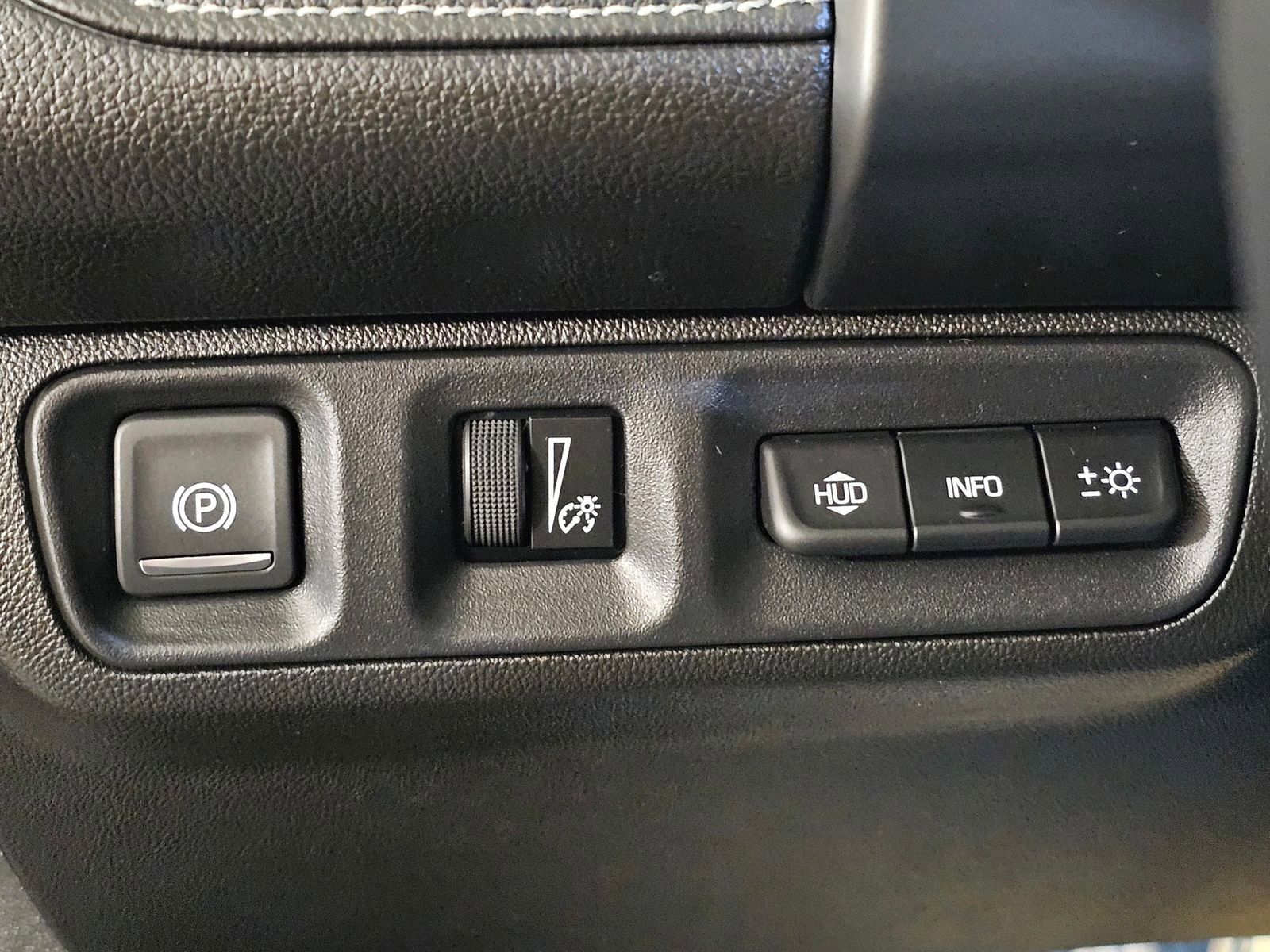 Used 2020 GMC Acadia Denali w/ Technology Package image 29