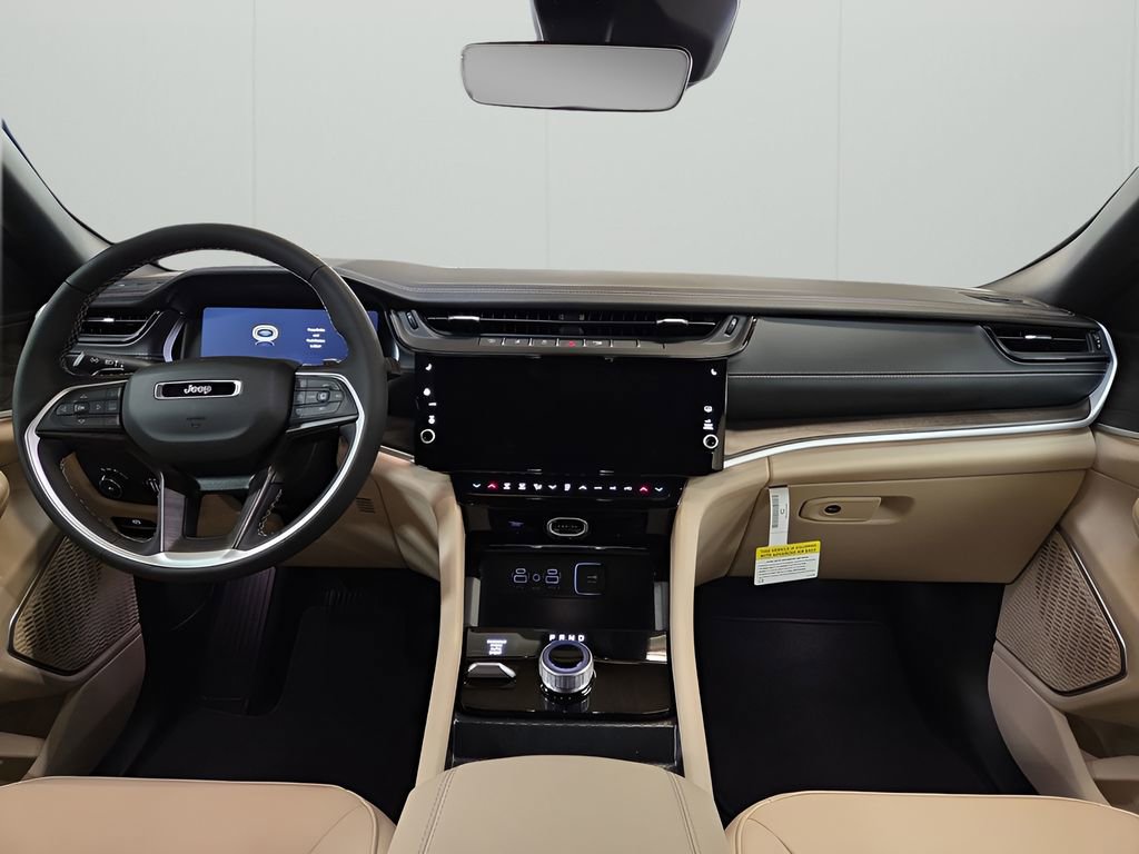 New 2026 Jeep Grand Cherokee Limited image 12