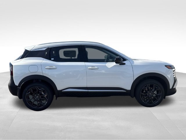 New 2027 Nissan Kicks SR w/ SR Premium Package AWD/4WD image 6