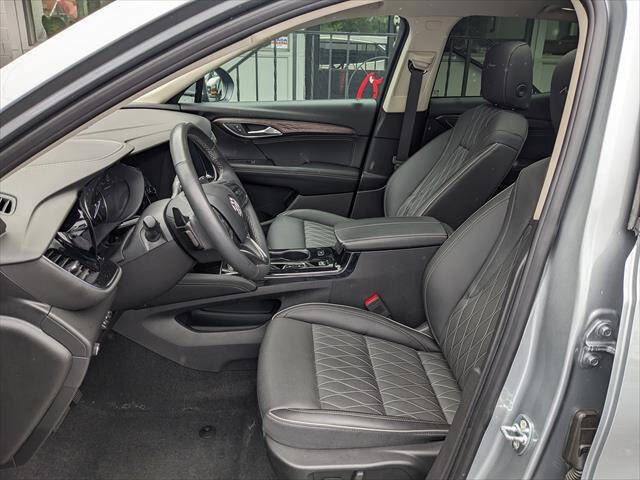 Used 2023 Buick Envision Avenir AWD/4WD image 9