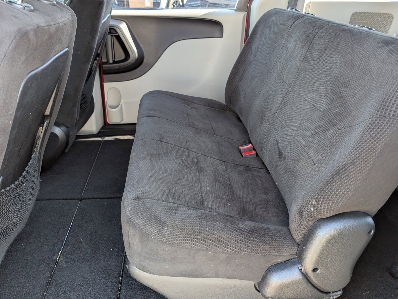 Used 2013 Dodge Grand Caravan American Value Package w/ UConnect Hands-Free Group image 13