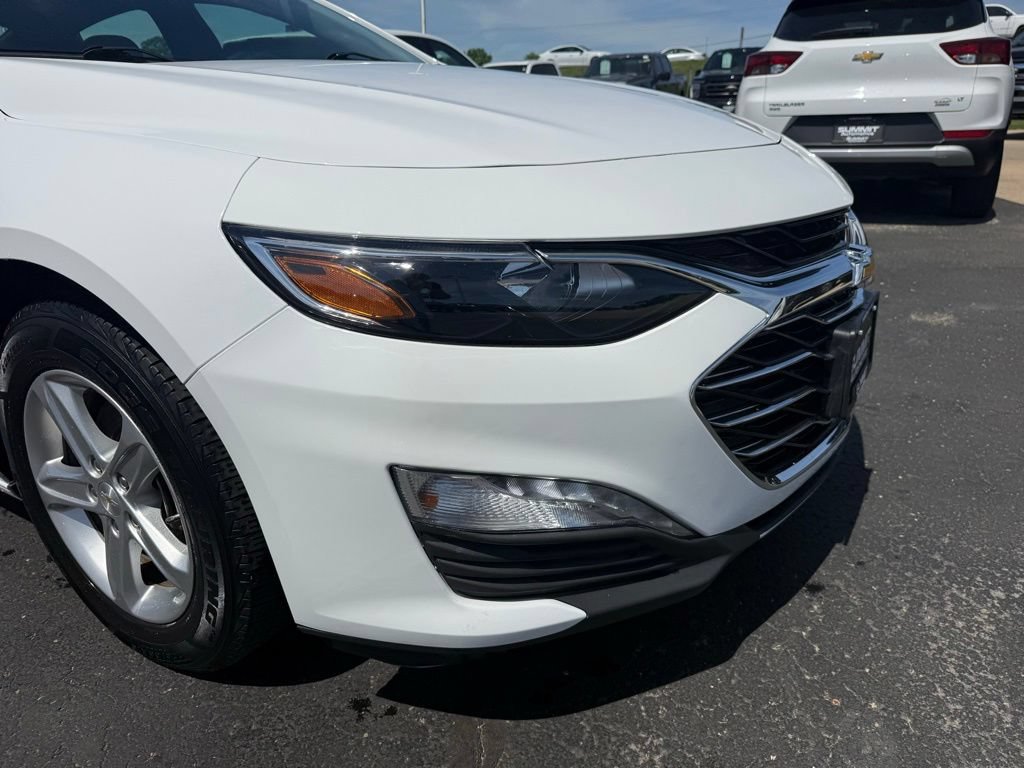 Used 2023 Chevrolet Malibu LT FWD image 25