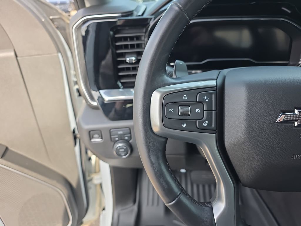 Certified 2022 Chevrolet Silverado 1500 RST w/ Convenience Package II AWD/4WD image 16