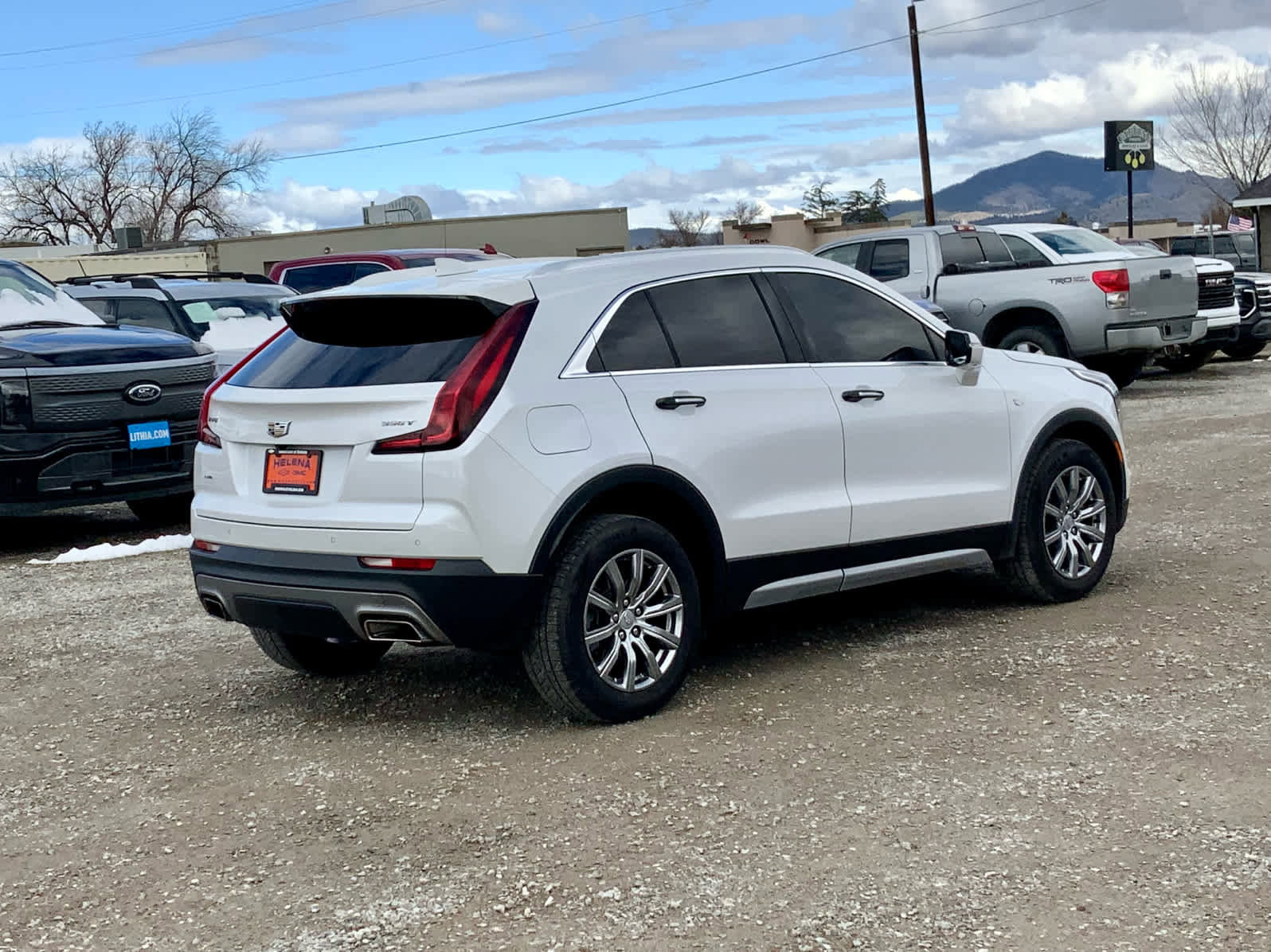 Used 2021 Cadillac XT4 Premium Luxury w/ Enhanced Visibility Package image 5