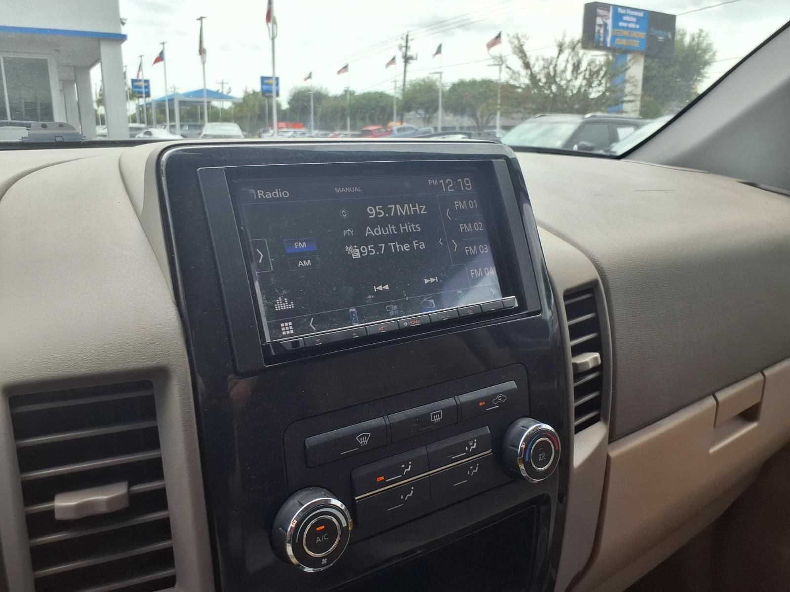 Used 2014 Nissan Titan SV w/ SV Value Truck Package RWD image 21