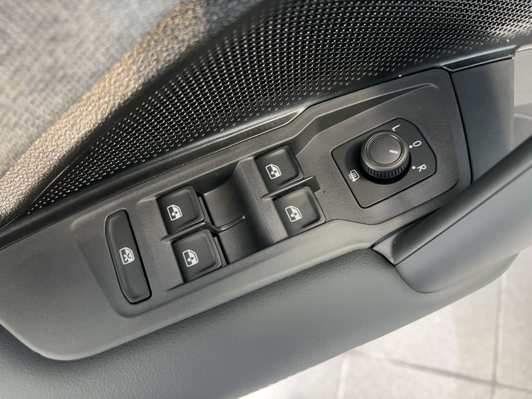 New 2026 Volkswagen Tiguan S image 13