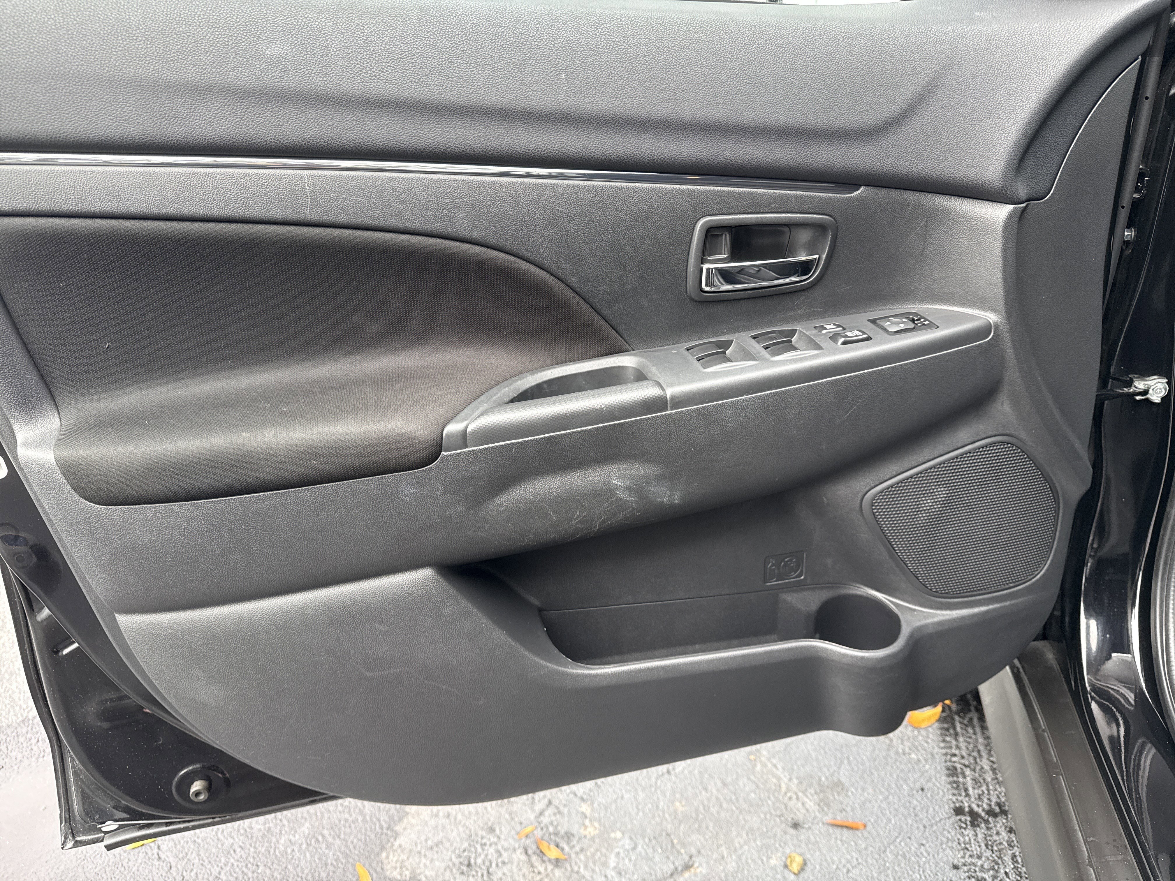 Used 2024 Mitsubishi Outlander Sport LE image 17