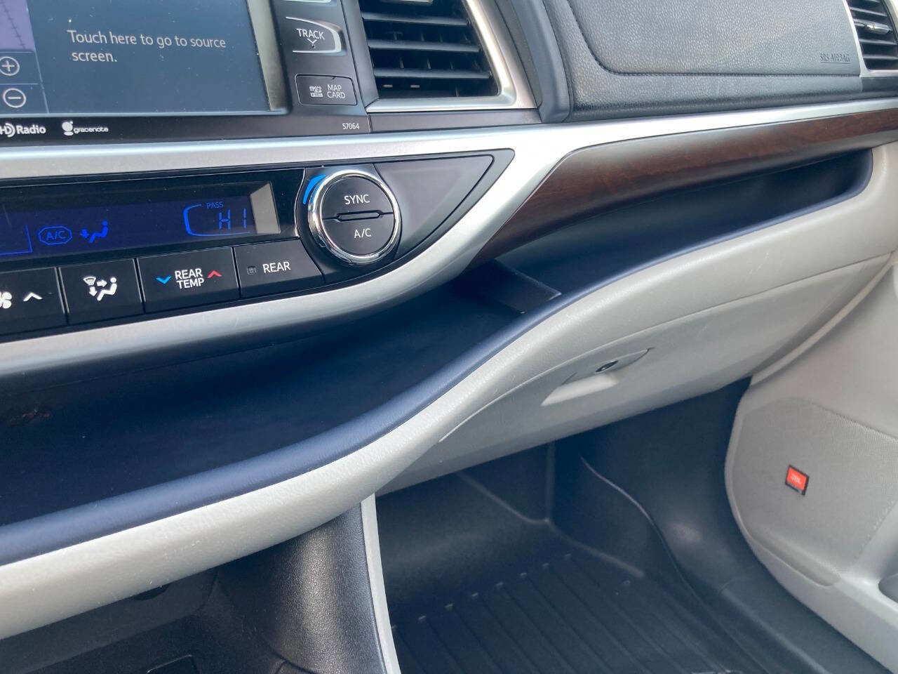 Used 2015 Toyota Highlander Limited image 82