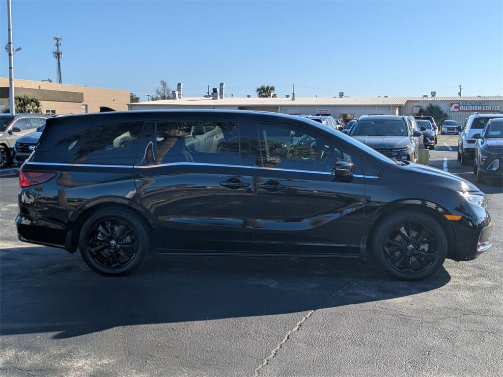 Used 2024 Honda Odyssey Sport image 4