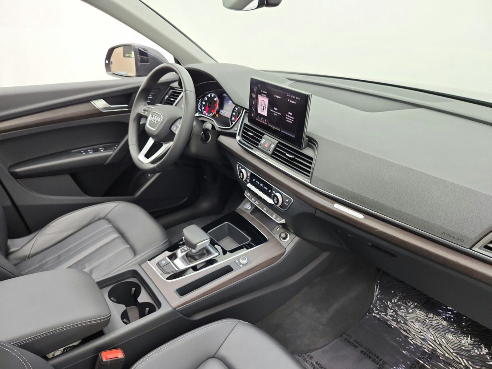 Used 2023 Audi Q5 2.0T Premium w/ Convenience Package AWD/4WD image 21