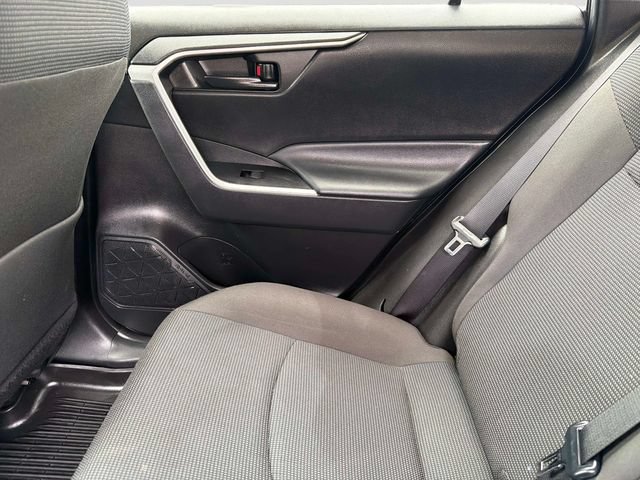 Used 2022 Toyota RAV4 LE AWD/4WD image 15