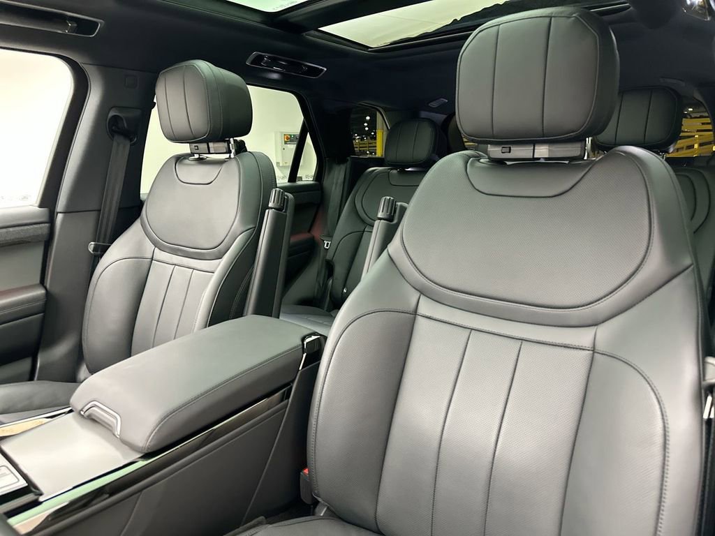 Certified 2024 Land Rover Range Rover Sport Dynamic SE image 22