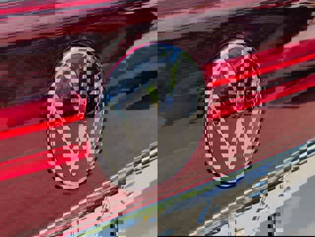 Used 2024 Volkswagen Atlas Cross Sport SE FWD image 10