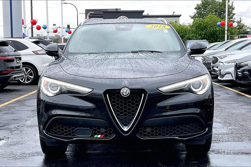 Used 2018 Alfa Romeo Stelvio Ti AWD/4WD image 2