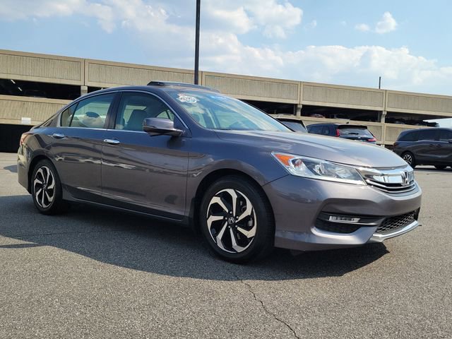 Certified 2017 Honda Accord EX-L image 3