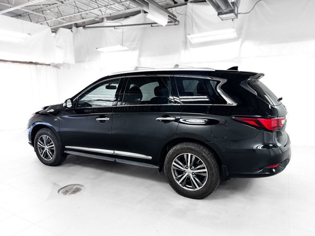 Used 2017 INFINITI QX60 AWD Luxe image 3