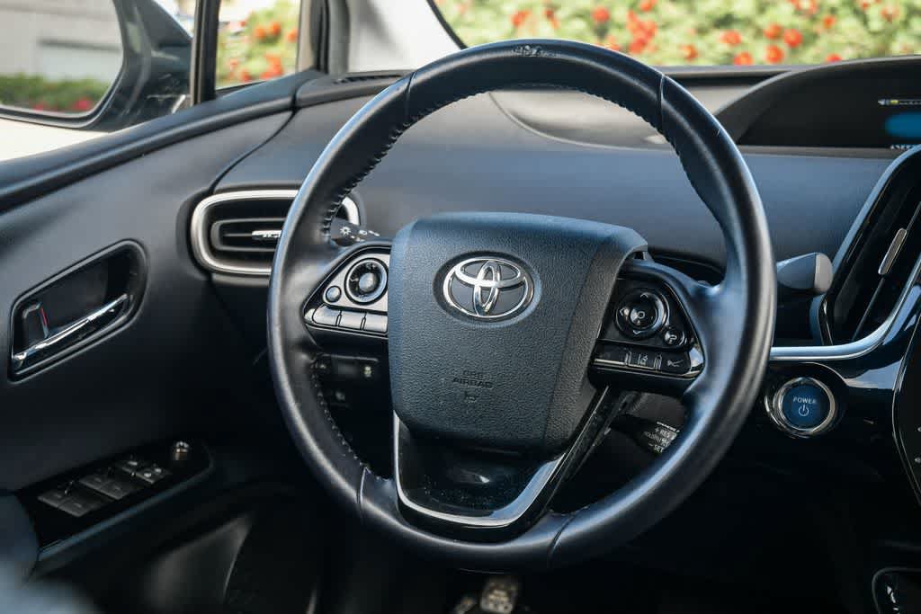 Used 2020 Toyota Prius Prime XLE FWD image 12