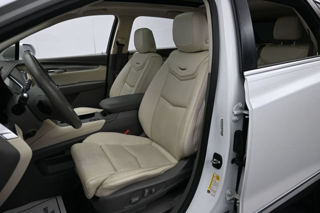 Used 2017 Cadillac XT5 Premium Luxury FWD image 11