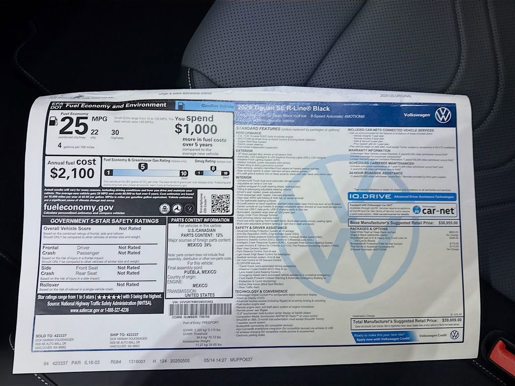 New 2025 Volkswagen Tiguan SE R-Line image 24