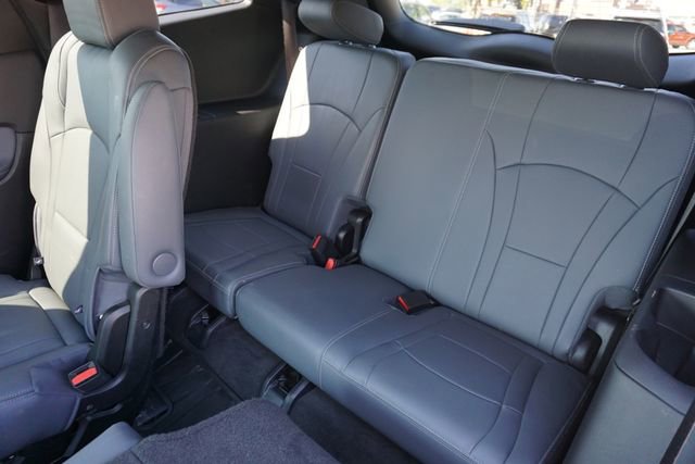 Used 2024 Buick Enclave Essence AWD/4WD image 24