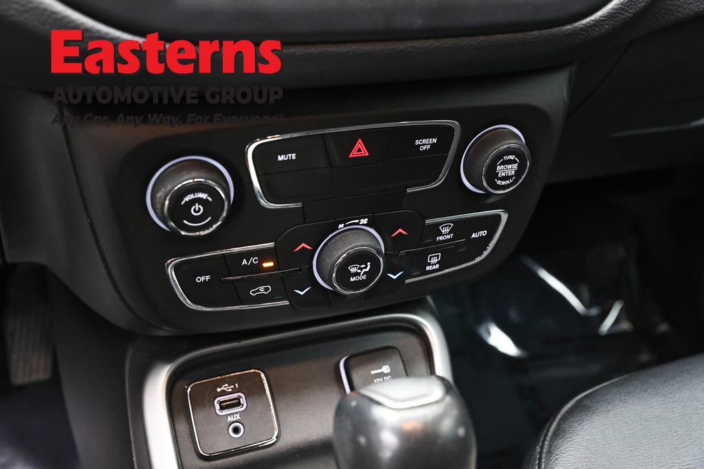 Used 2019 Jeep Compass Latitude FWD image 20