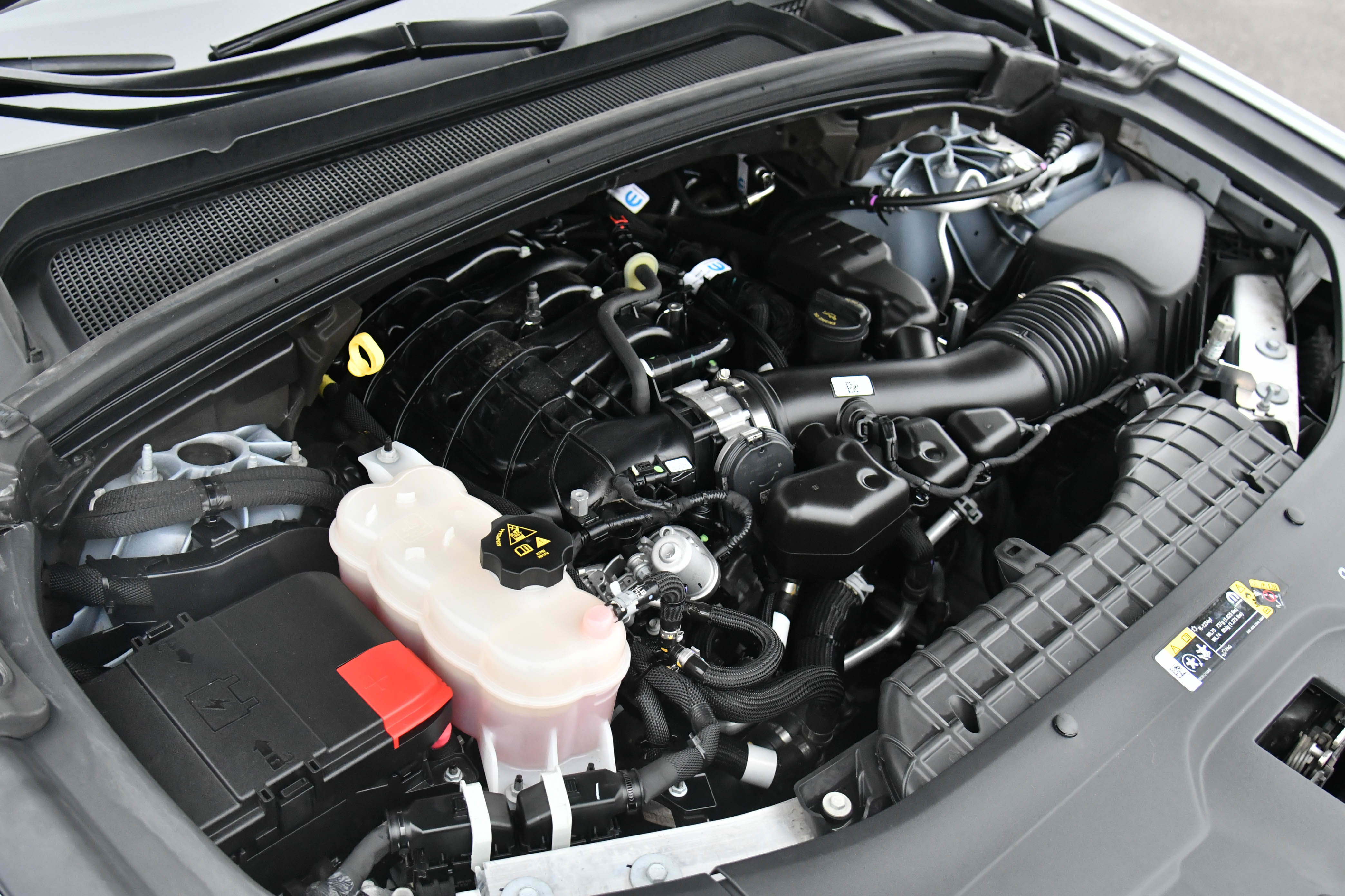 Used 2023 Jeep Grand Cherokee L Laredo image 47