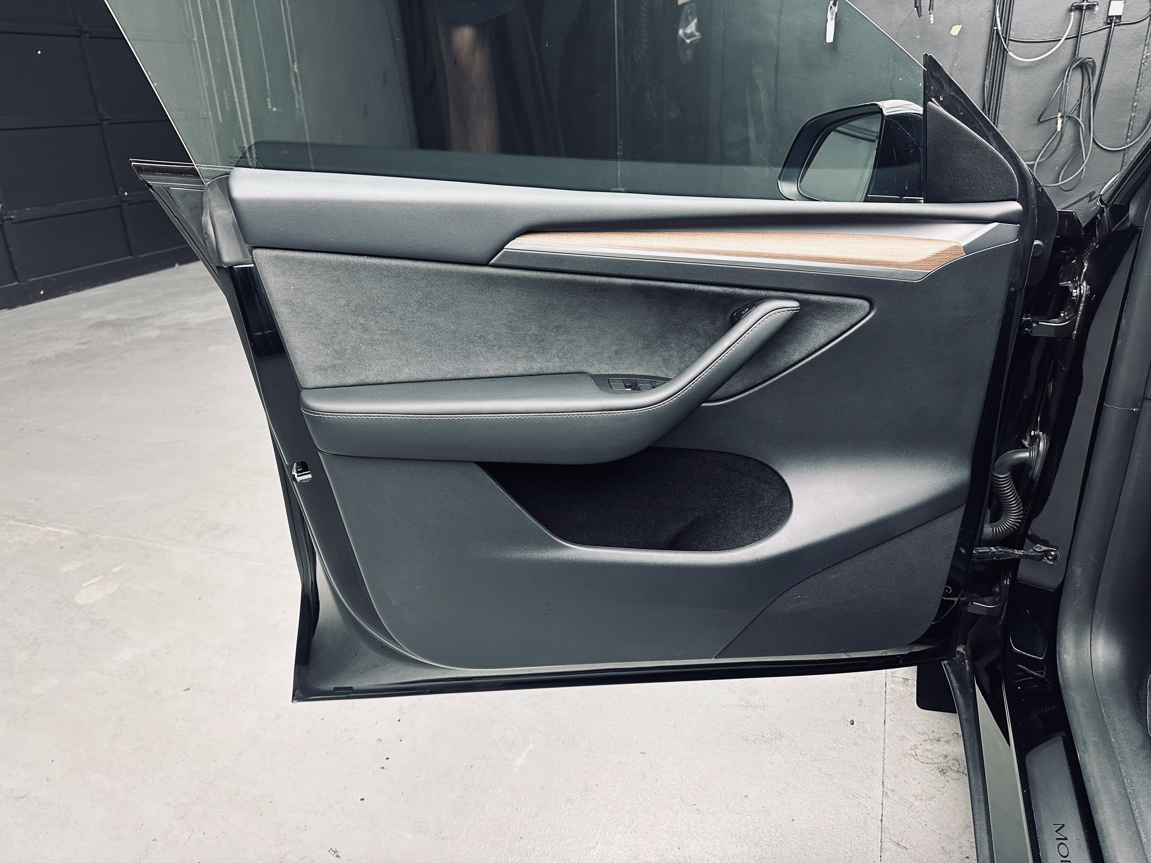 Used 2023 Tesla Model Y Long Range AWD/4WD image 22