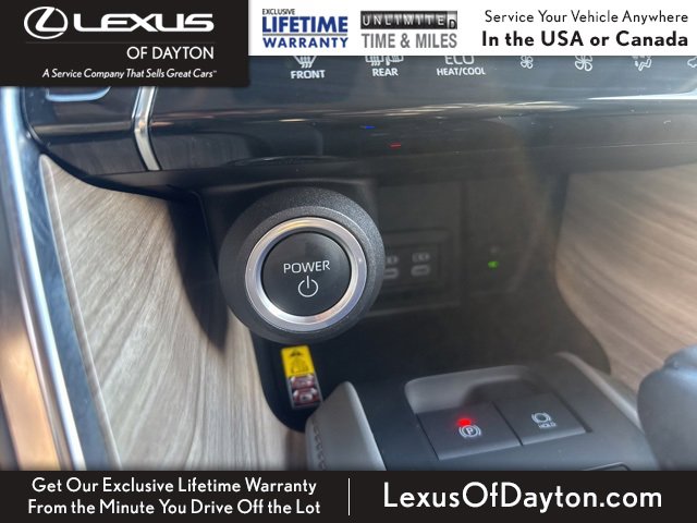 Used 2023 Toyota Venza XLE image 25