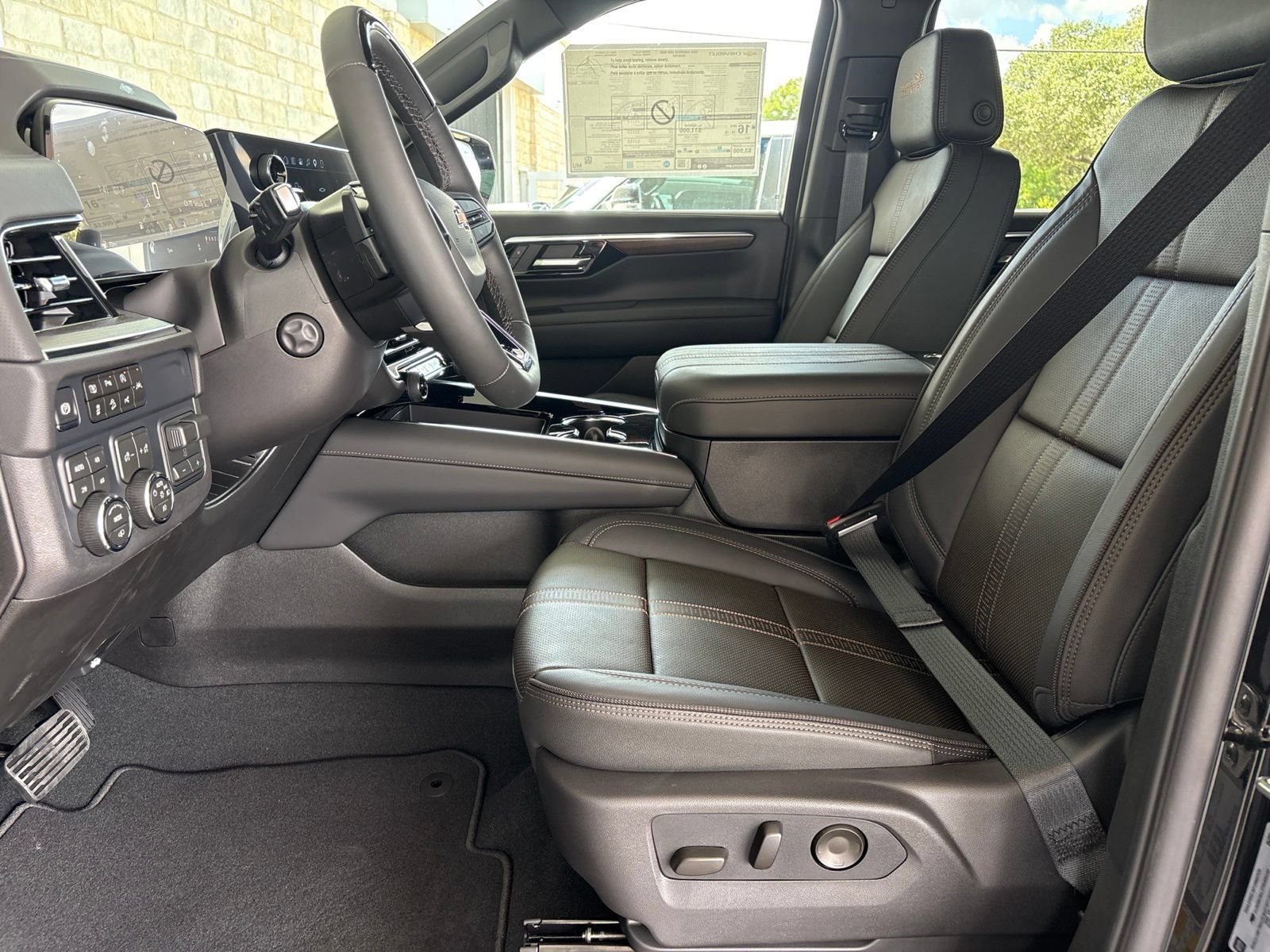 New 2026 Chevrolet Suburban High Country AWD/4WD image 17