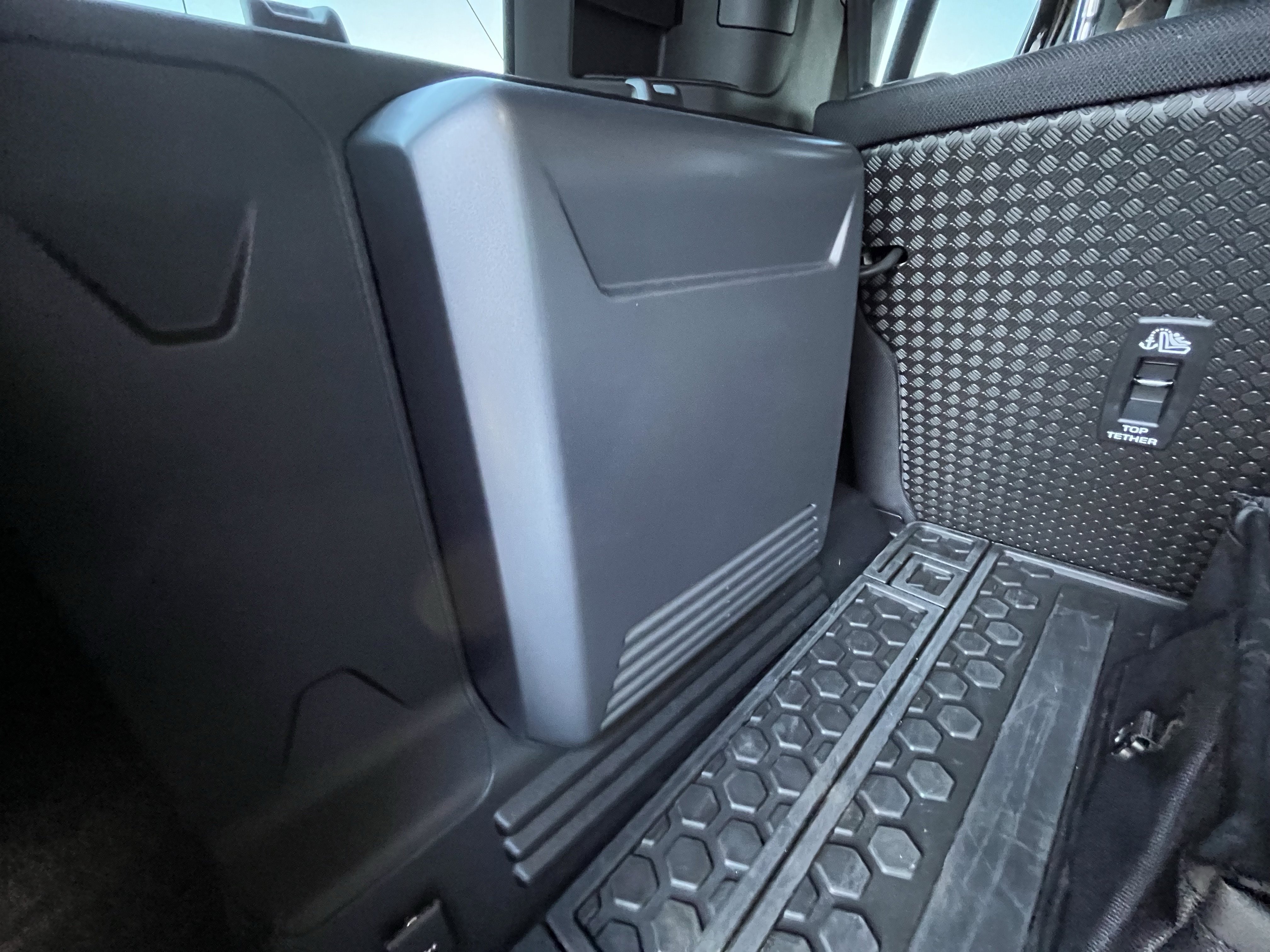 Certified 2026 Land Rover Defender 110 V8 image 33