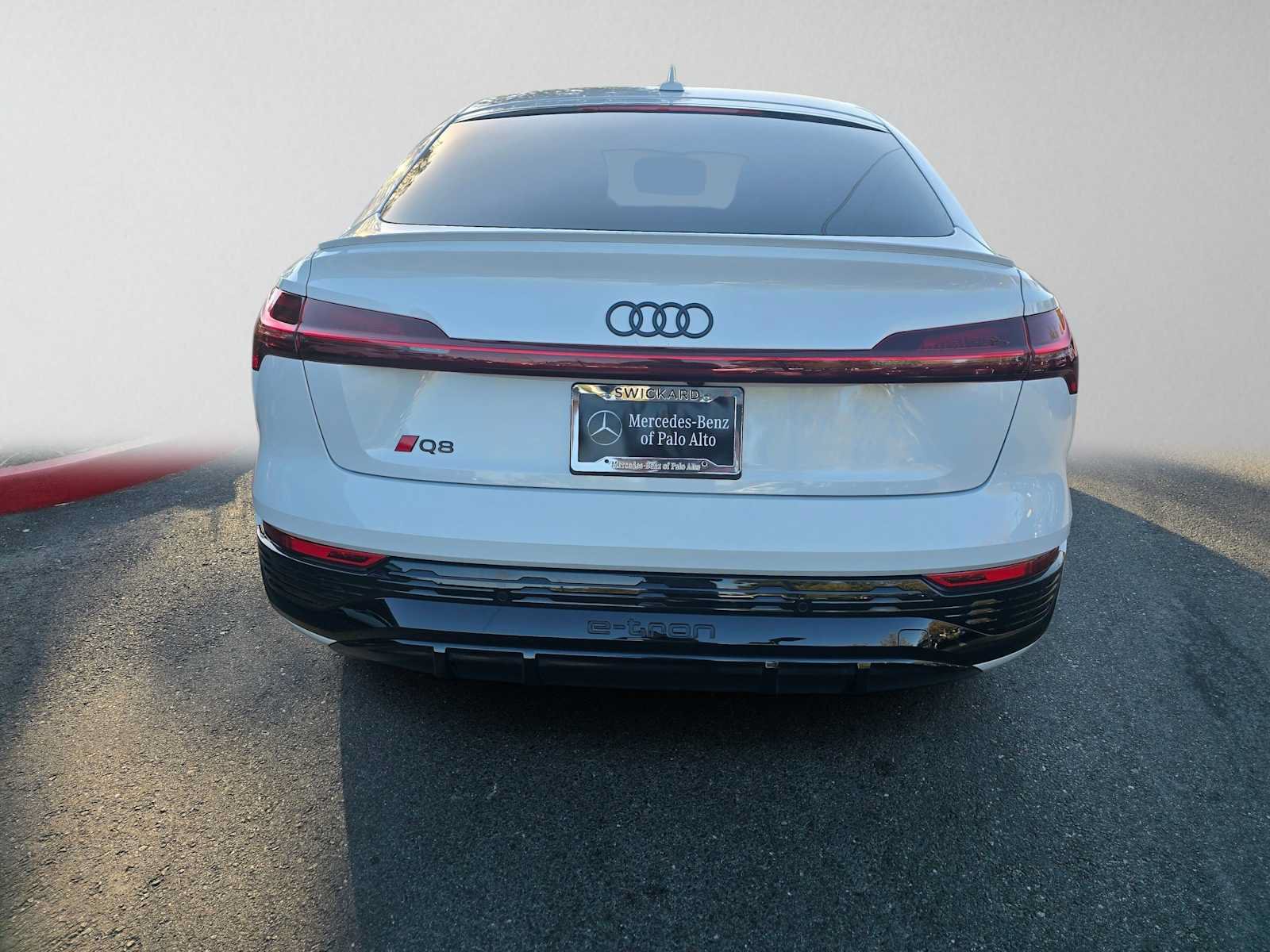 Used 2024 Audi Q8 e-tron Prestige w/ Prestige Package AWD/4WD image 4