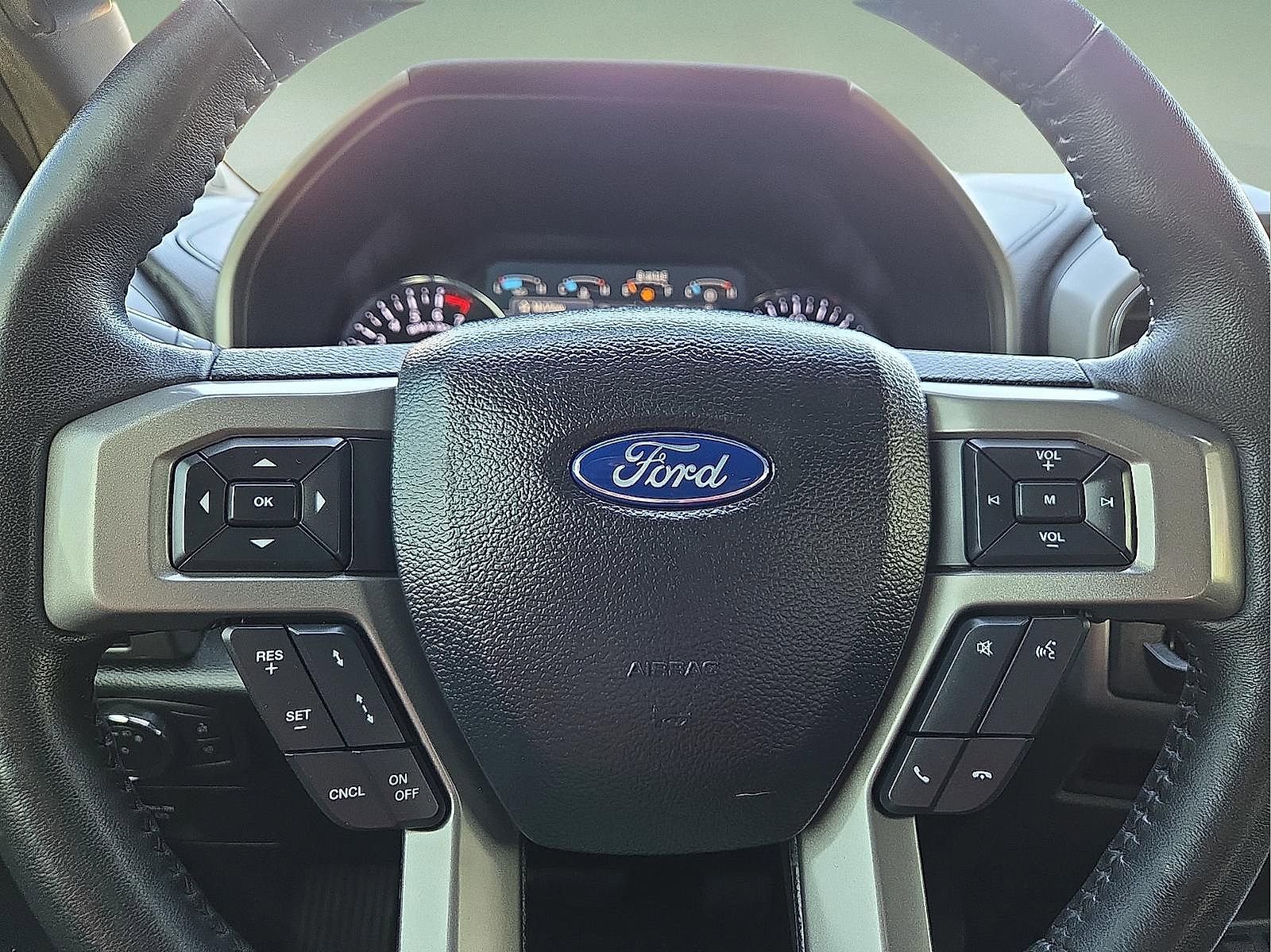 Used 2021 Ford Expedition Max XLT image 24
