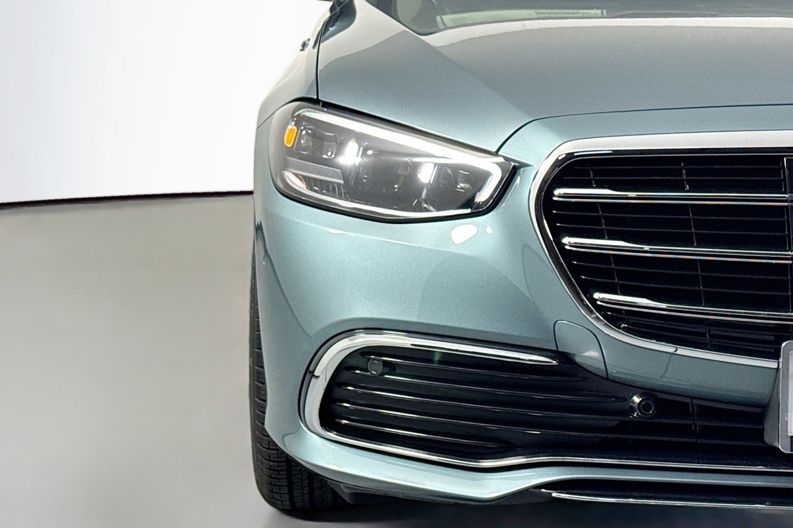 New 2026 Mercedes-Benz S 500 4MATIC image 13