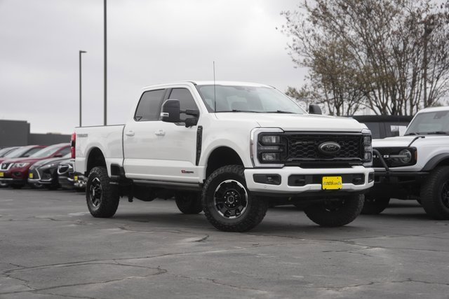 Used 2025 Ford F250 Lariat w/ Lariat Ultimate Package image 2