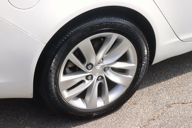 Used 2016 Buick Regal image 7