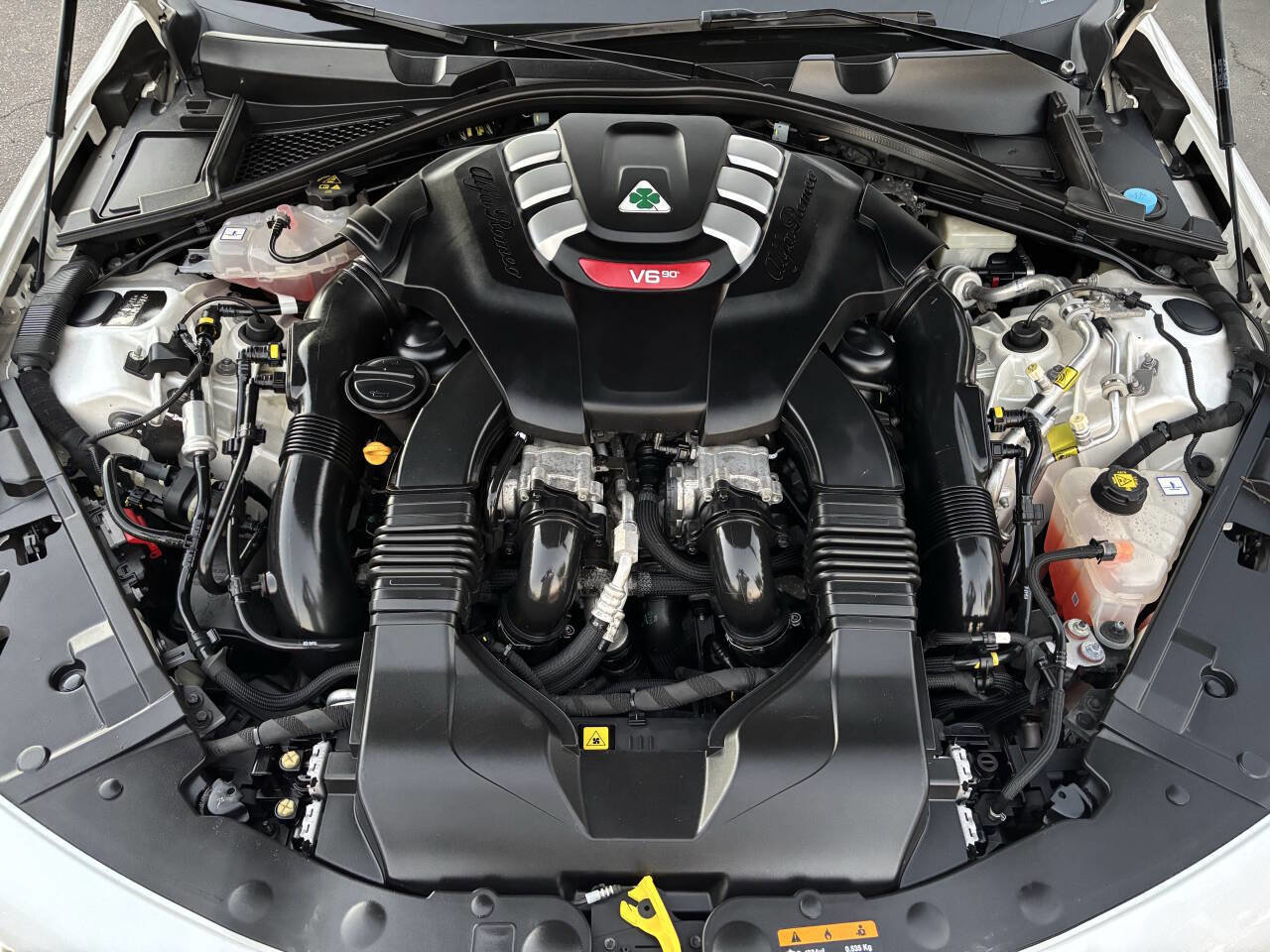 Used 2018 Alfa Romeo Giulia Quadrifoglio w/ Driver Assist Dynamic Package image 22