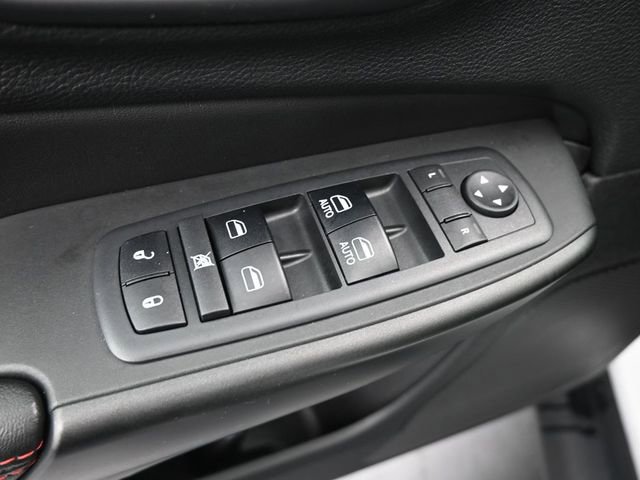 Used 2019 Jeep Cherokee Trailhawk image 13