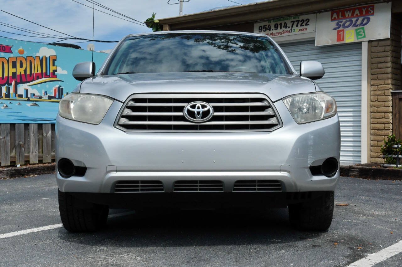 Used 2010 Toyota Highlander 2WD w/ 3rd Row Seat Pkg image 5