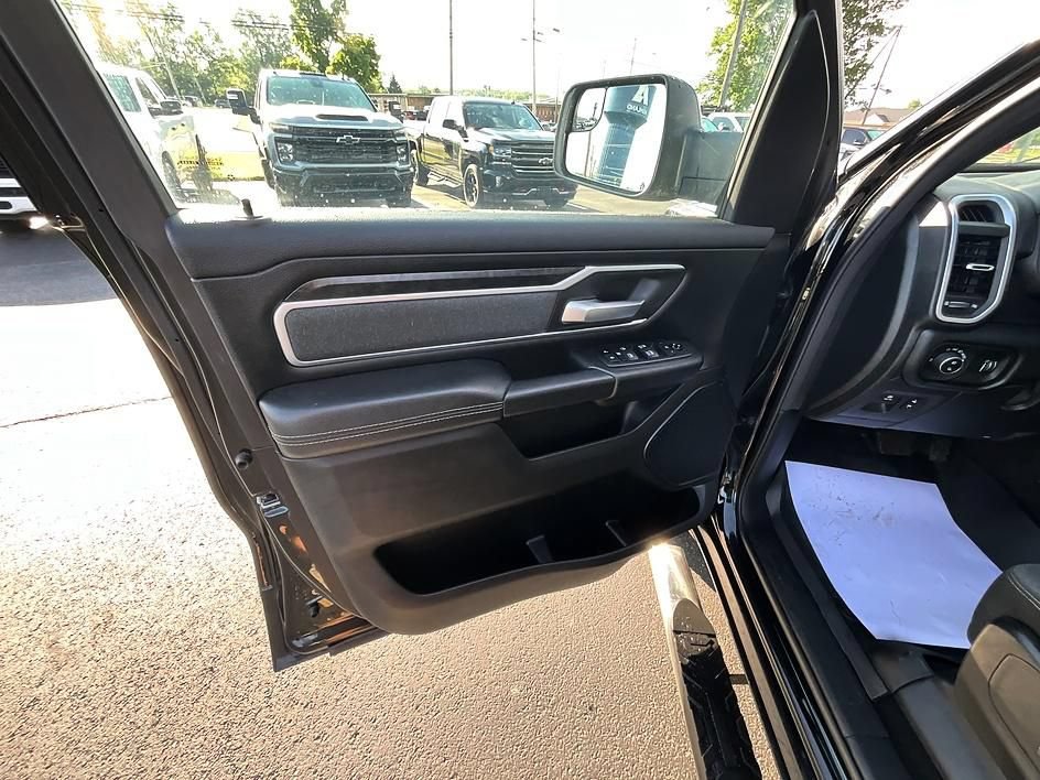 Used 2021 RAM 1500 Big Horn AWD/4WD image 12