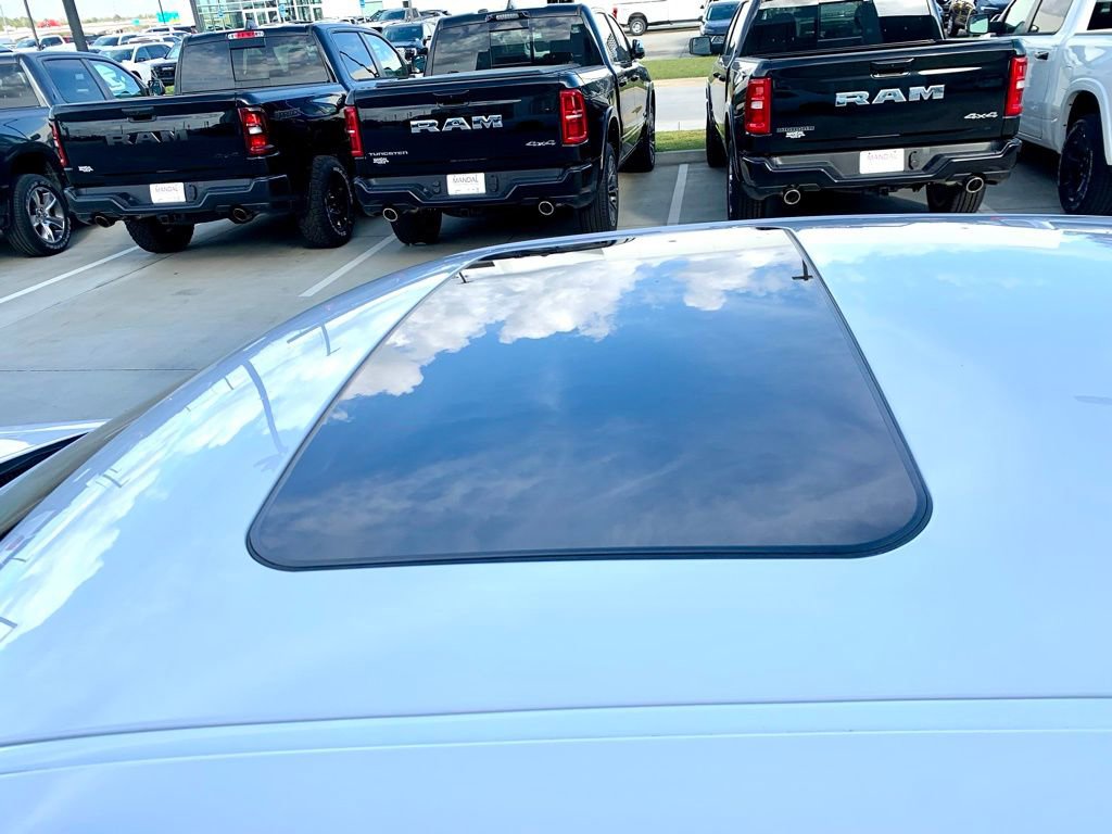 Used 2023 Dodge Challenger R/T w/ Blacktop Package image 36