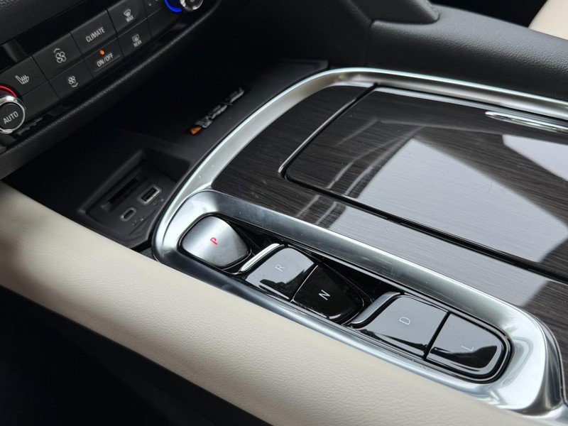 Used 2024 Buick Enclave Essence w/ Technology Package image 20