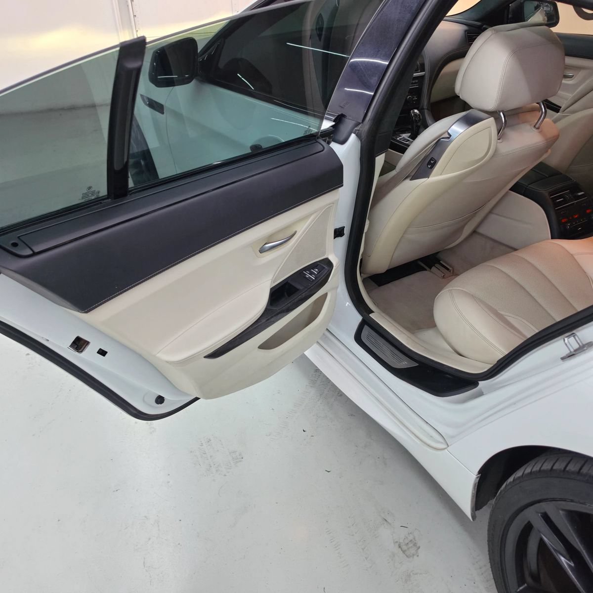Used 2015 BMW 640i Gran Coupe RWD image 31