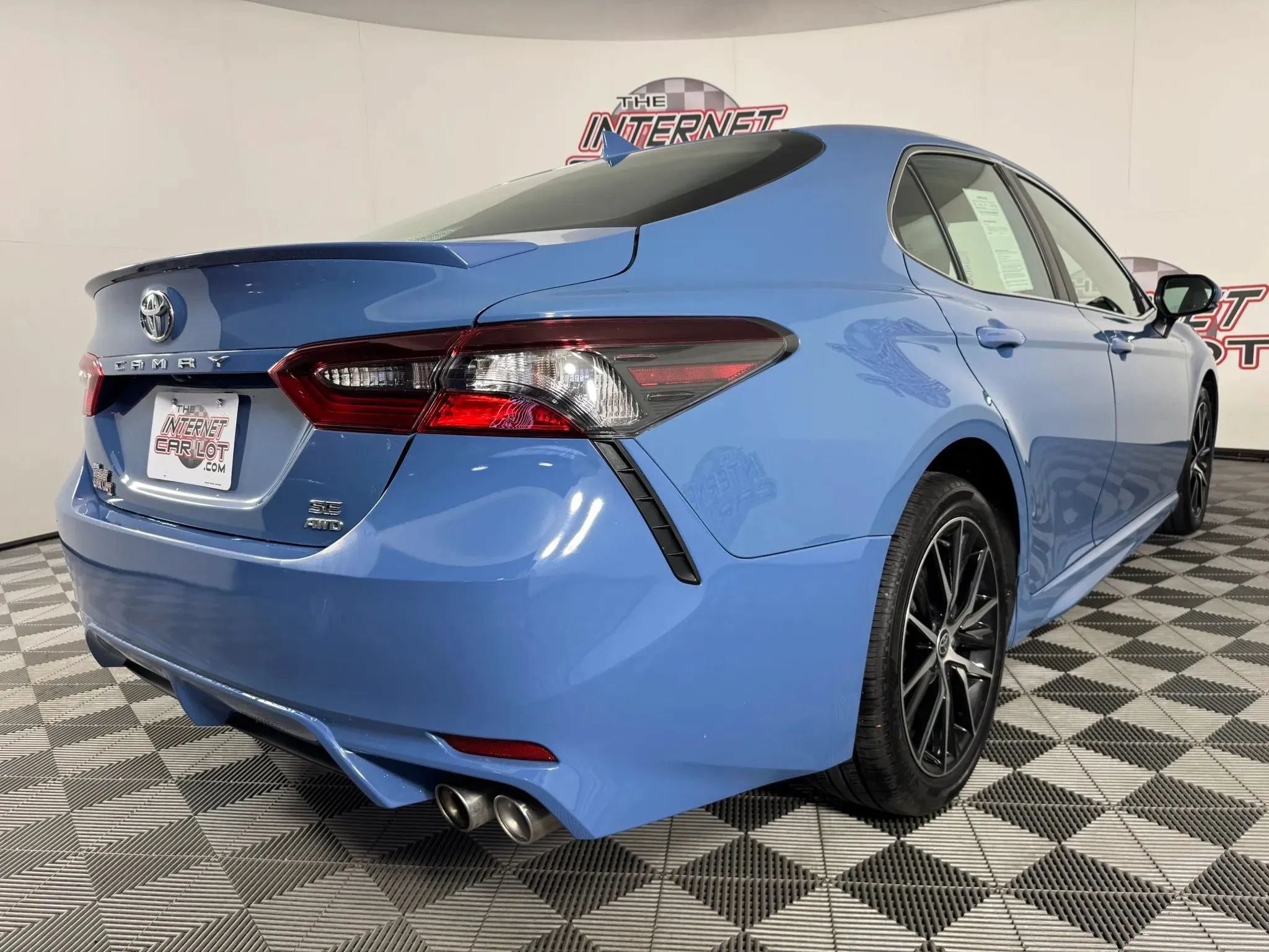 Used 2024 Toyota Camry SE w/ Cold Weather Package AWD/4WD image 25
