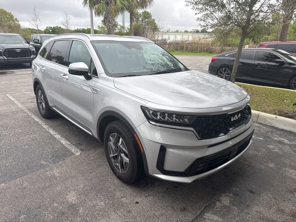 Used 2022 Kia Sorento EX image 4