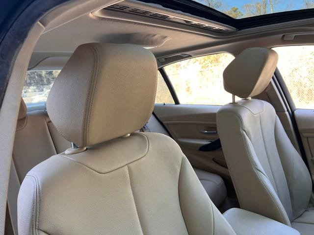 Used 2015 BMW 320i Sedan RWD image 32