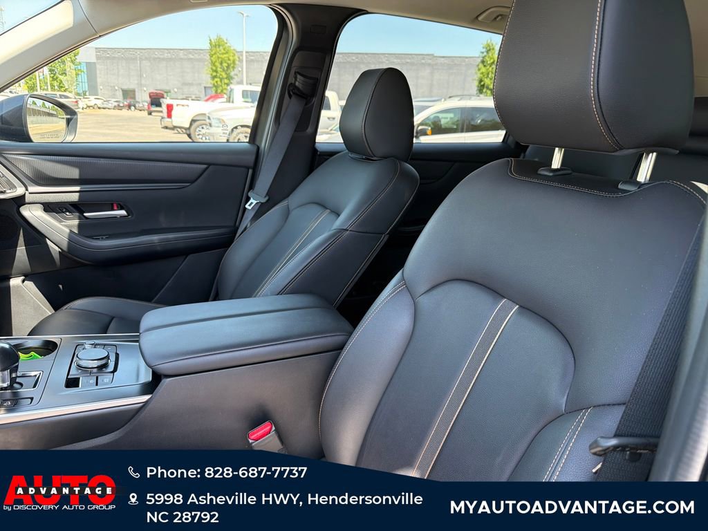 Used 2025 MAZDA CX-90 3.3 Turbo w/ Select Package AWD/4WD image 12