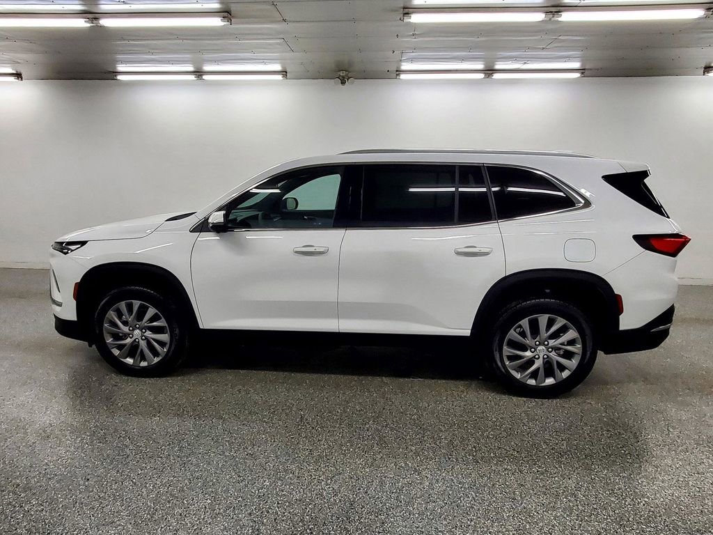 Used 2025 Buick Enclave Preferred image 7