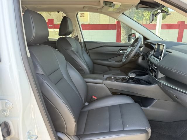 Used 2024 Nissan Rogue SV w/ SV Premium Package FWD image 28